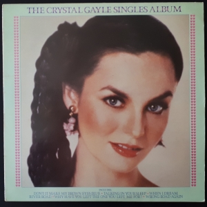 The Crystal Gayle Singles Album Image