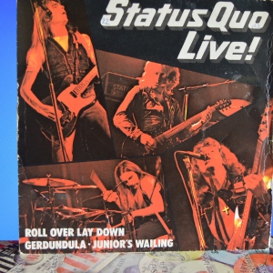 Status Quo Live! Image